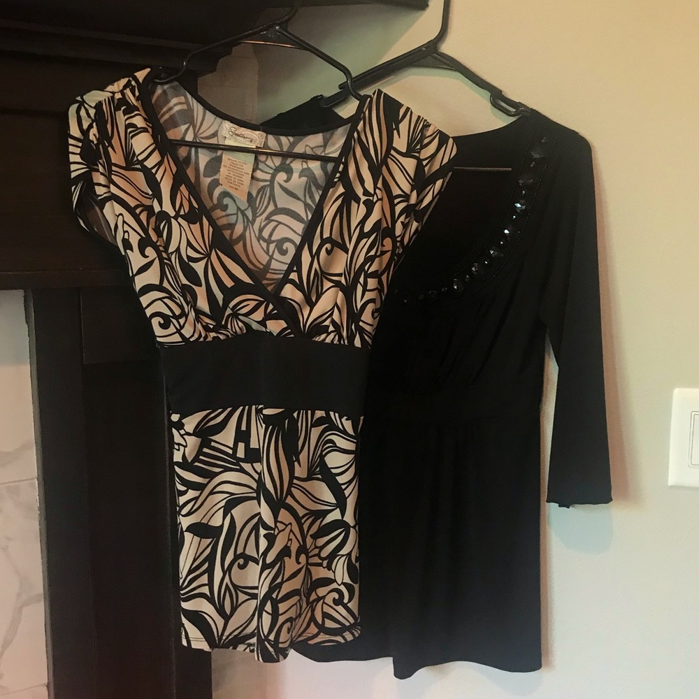 Two career career tops, stretchy